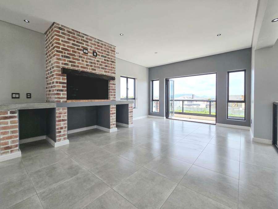 4 Bedroom Property for Sale in Haasendal Western Cape